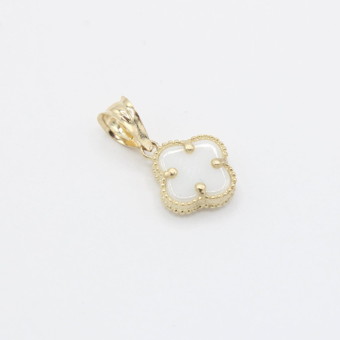 14K Trebol Gold Pendant